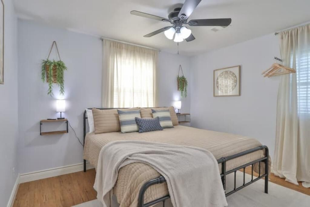 Photo of Bedroom in Hitchcock