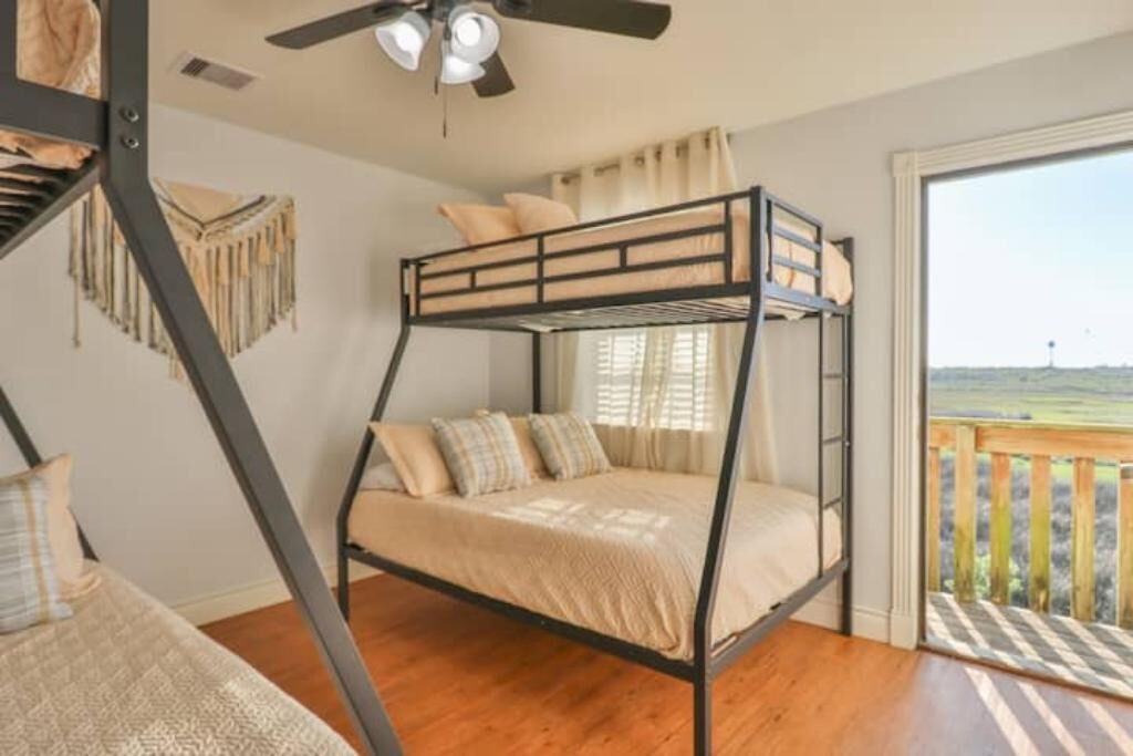 Photo of Bedroom in Hitchcock