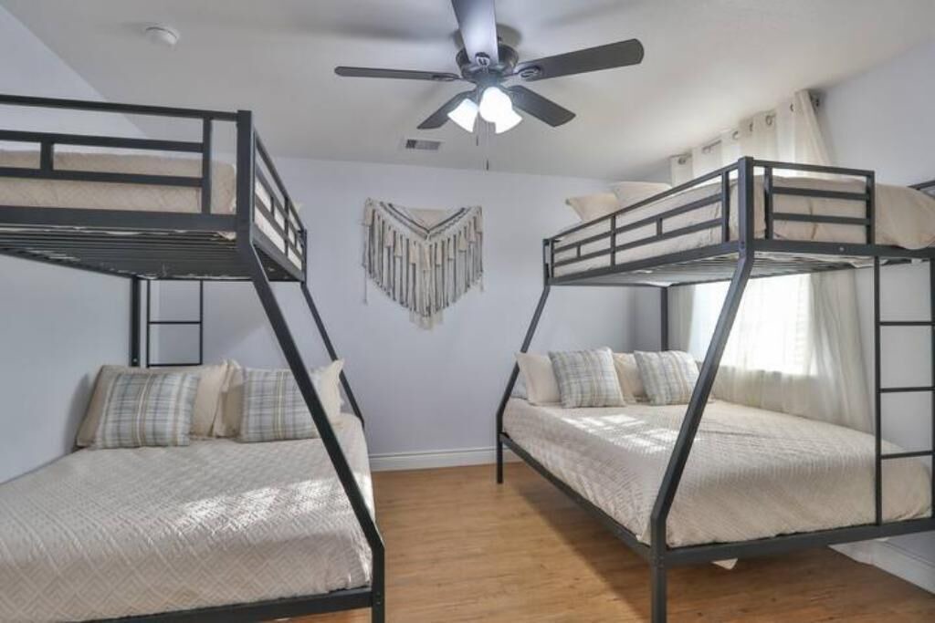 Photo of Bedroom in Hitchcock