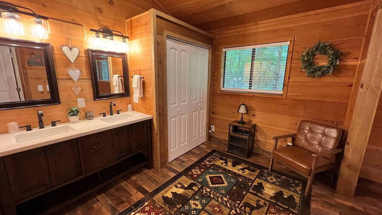 Photo of Bathroom in Sautee Nacoochee