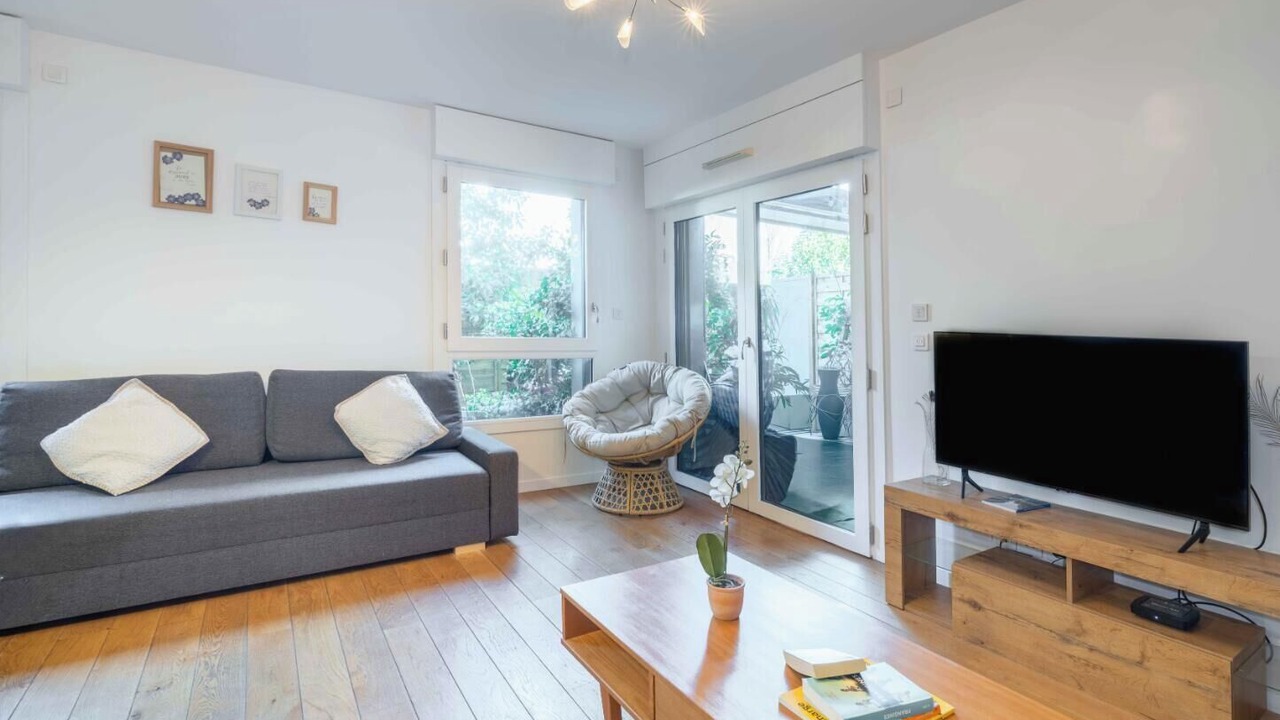 Photo of Livingroom in Issy-les-Moulineaux