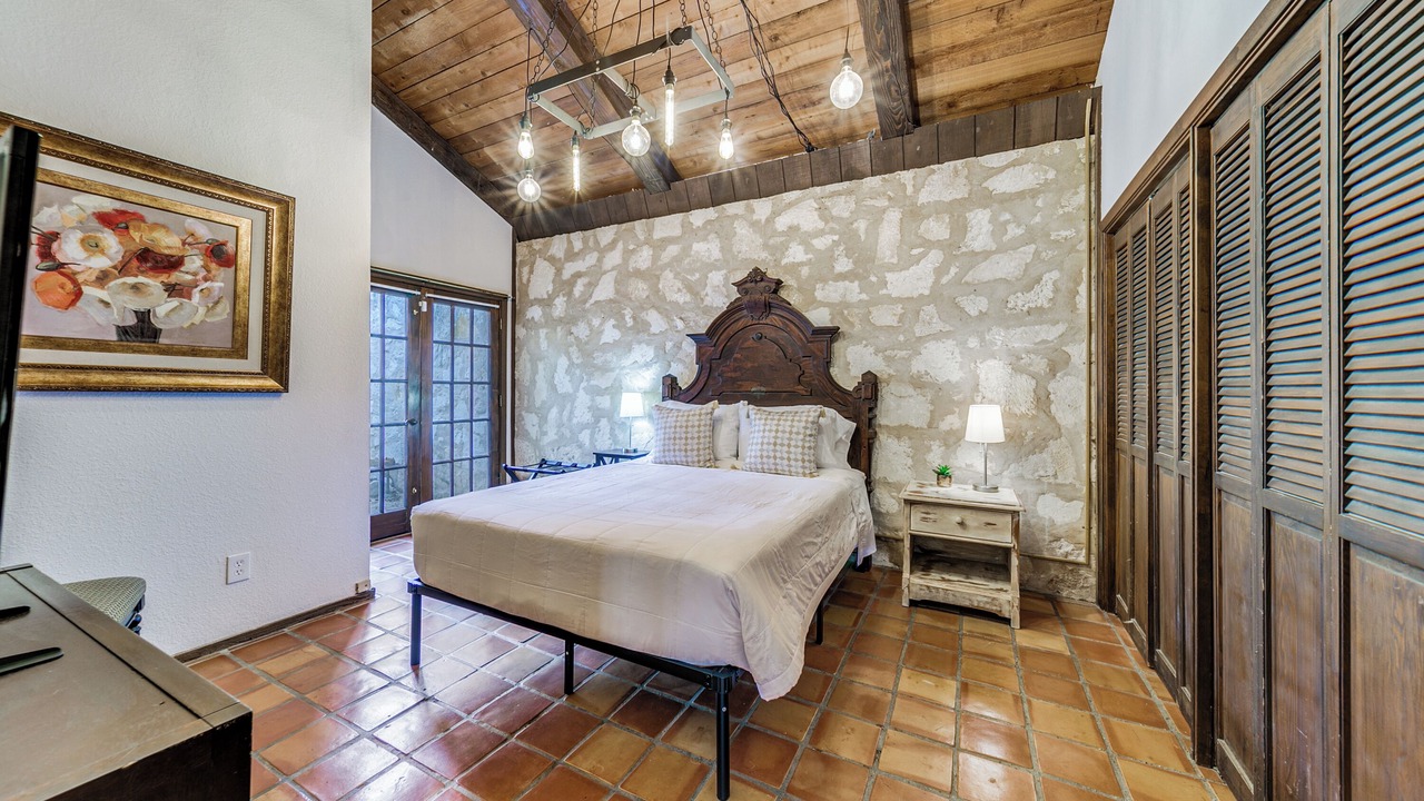 Photo of Bedroom in North San Antonio - SAT