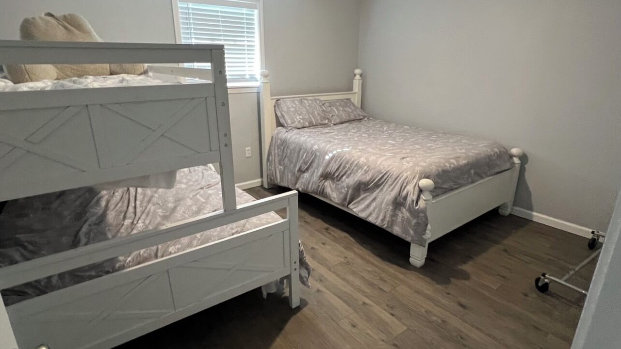 Photo of Bedroom in Higden