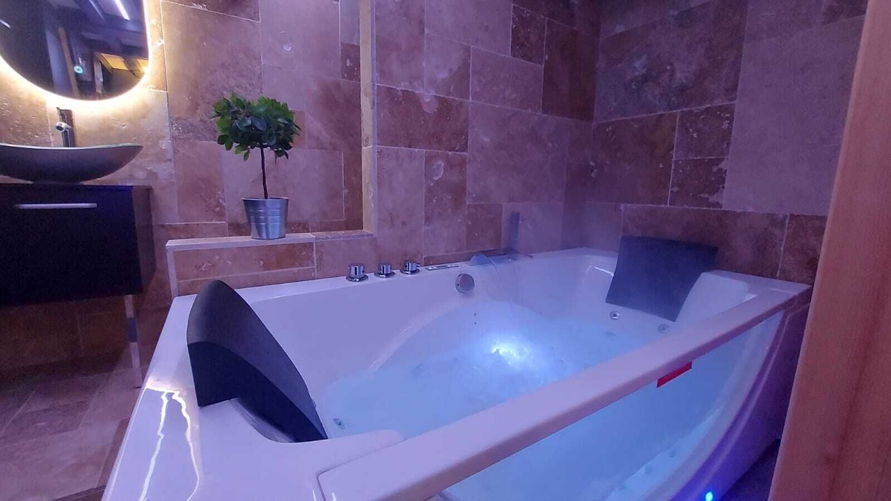 Photo of Bathroom in Honfleur