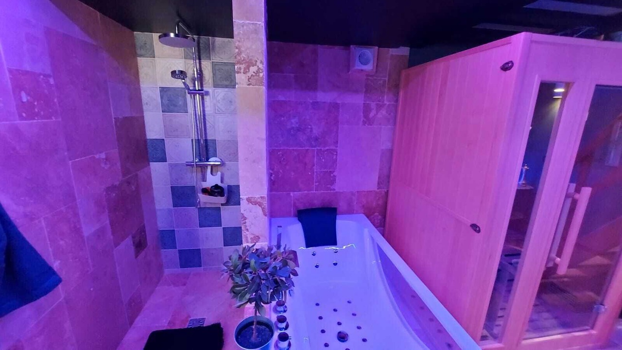 Photo of Bathroom in Honfleur