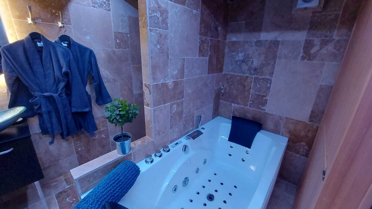 Photo of Bathroom in Honfleur