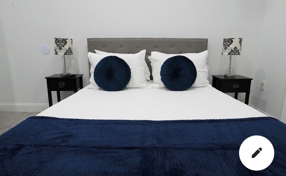 Photo of Bedroom in Downtown Historic District
