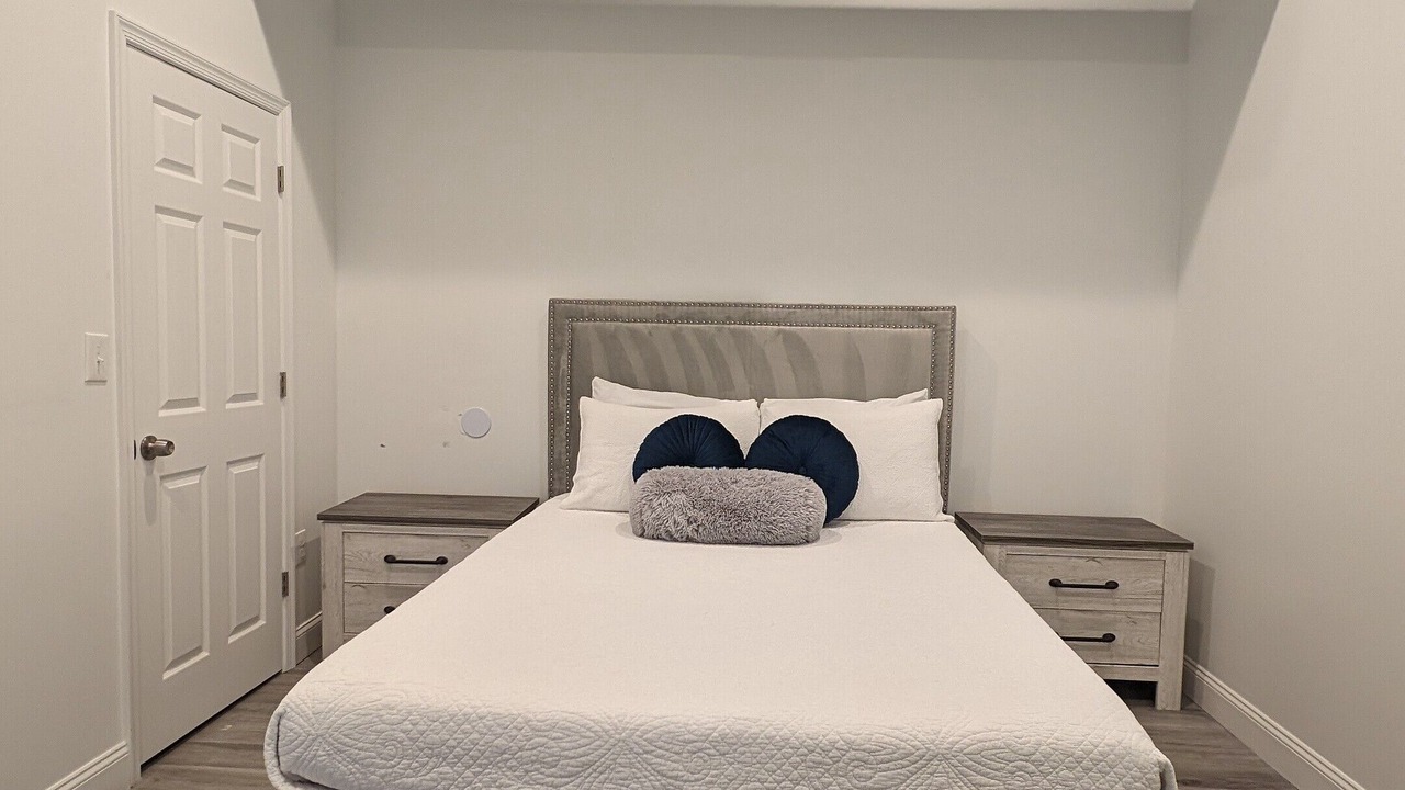 Photo of Bedroom in Downtown Historic District