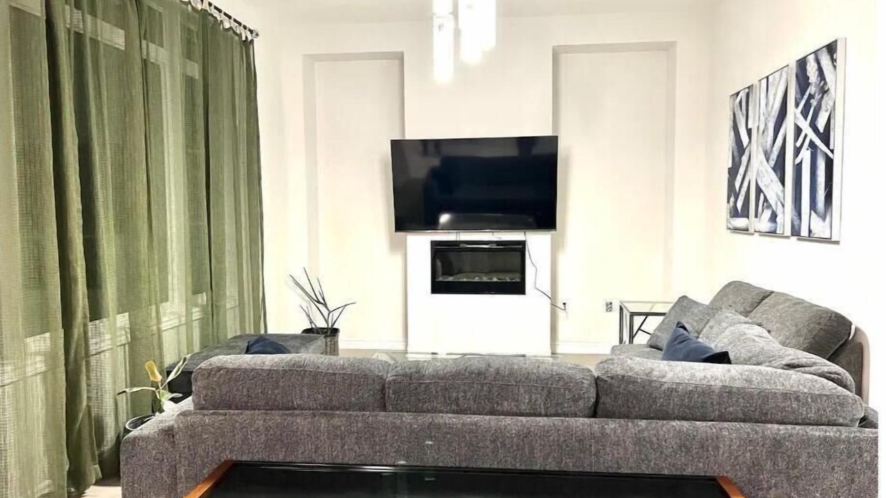 Photo of Livingroom in Wasaga Beach