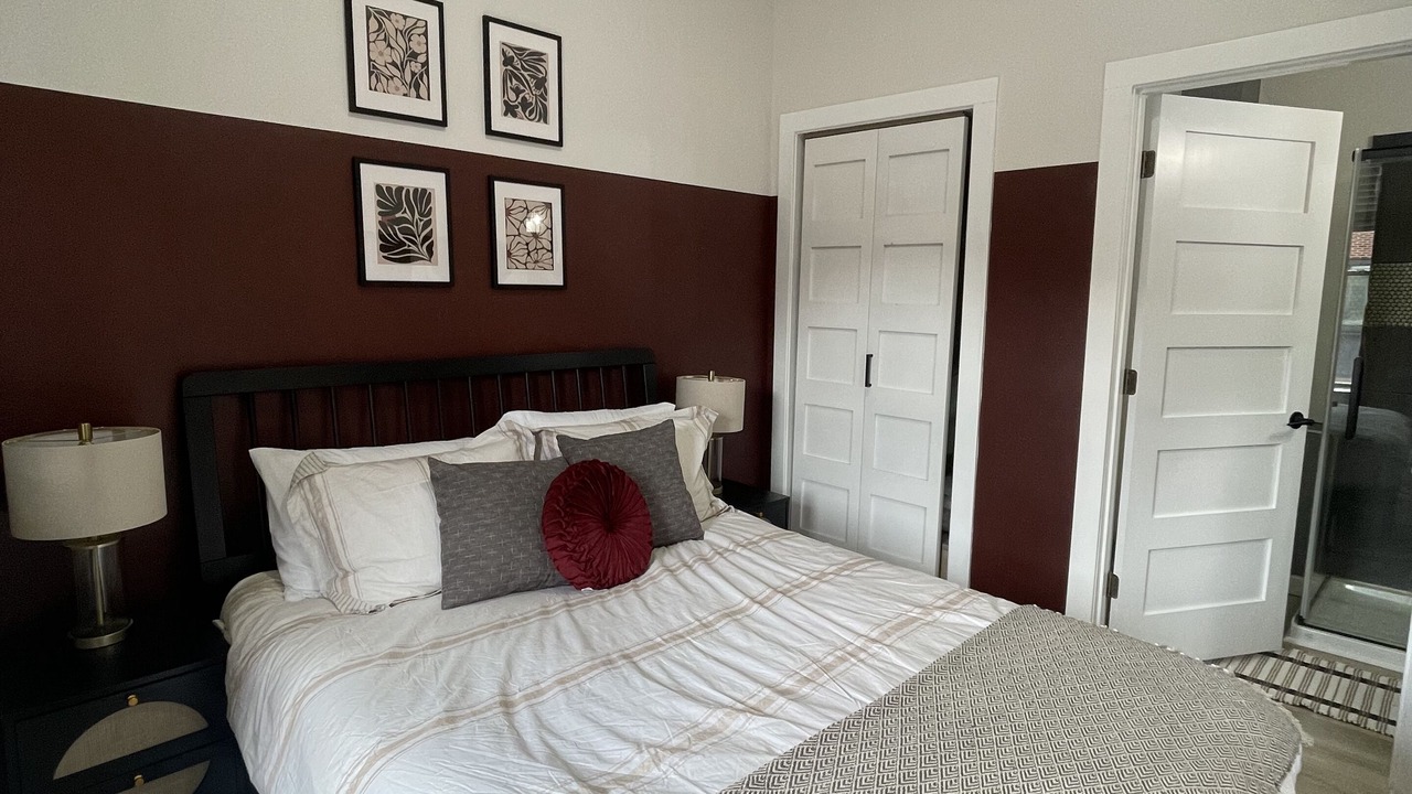 Photo of Bedroom in Indianola