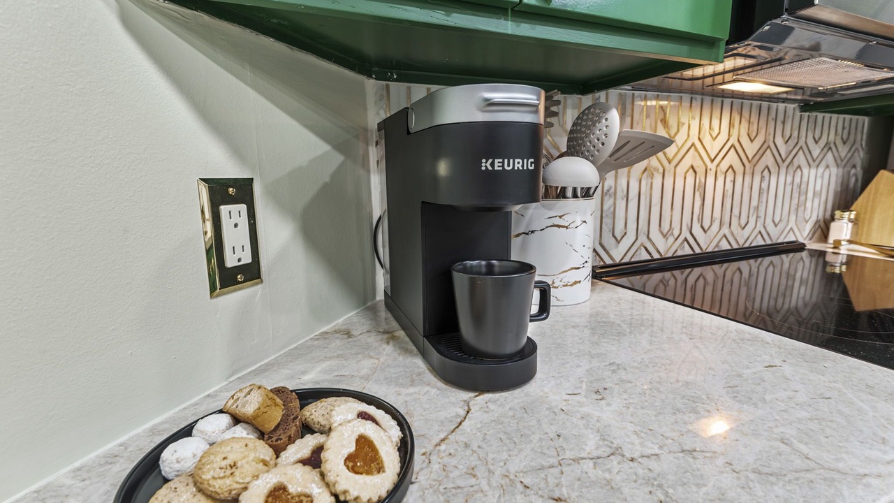 Photo of Kitchen in Greenway Plaza-Upper Kirby