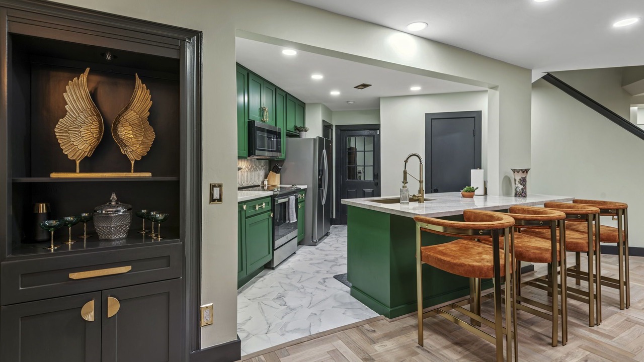 Photo of Kitchen in Greenway Plaza-Upper Kirby