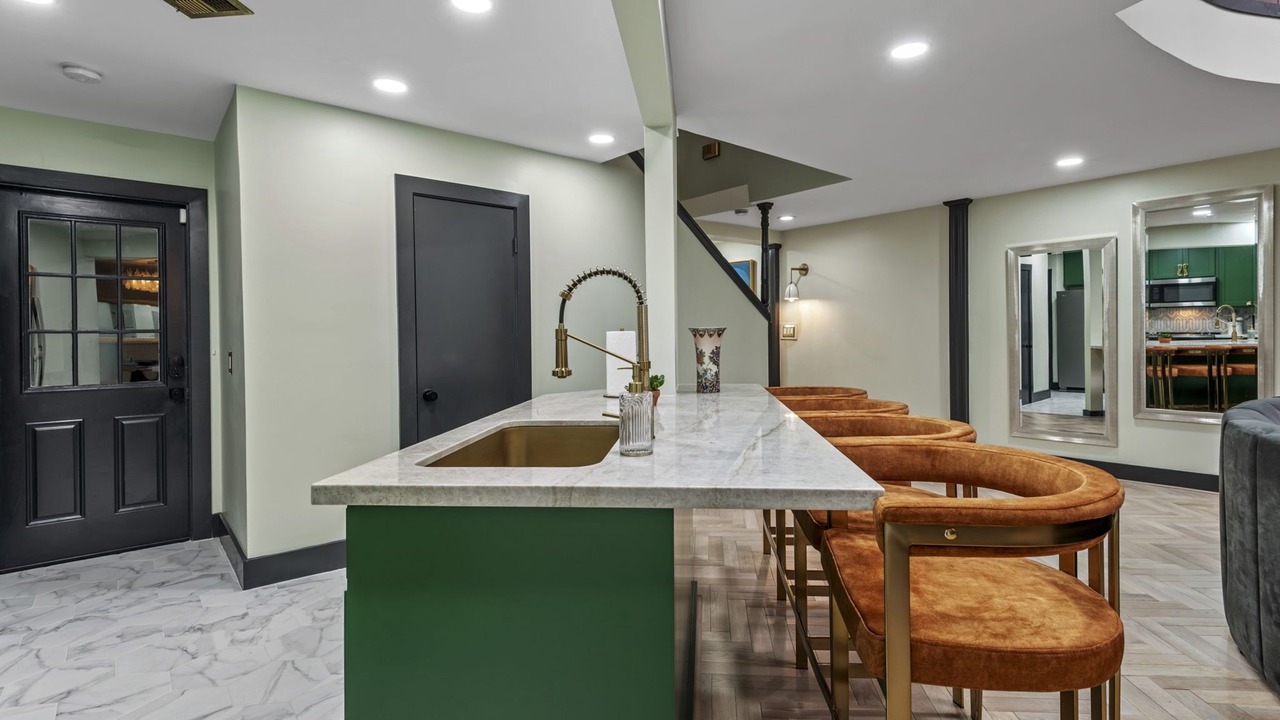 Photo of Kitchen in Greenway Plaza-Upper Kirby