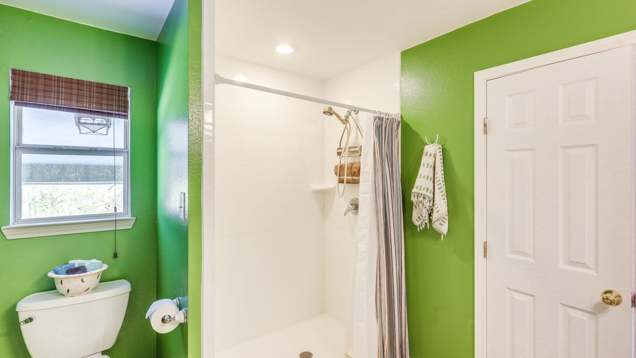 Photo of Bathroom in Milam County