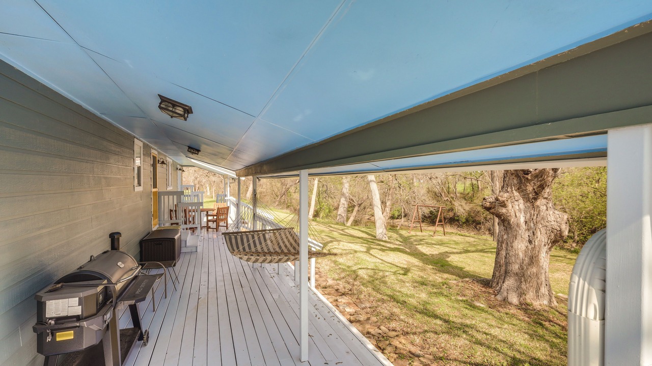 Photo of Patio Balcony in Milam County