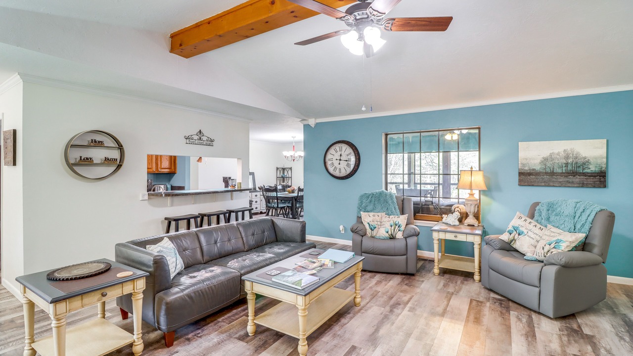 Photo of Livingroom in Fairfield Bay