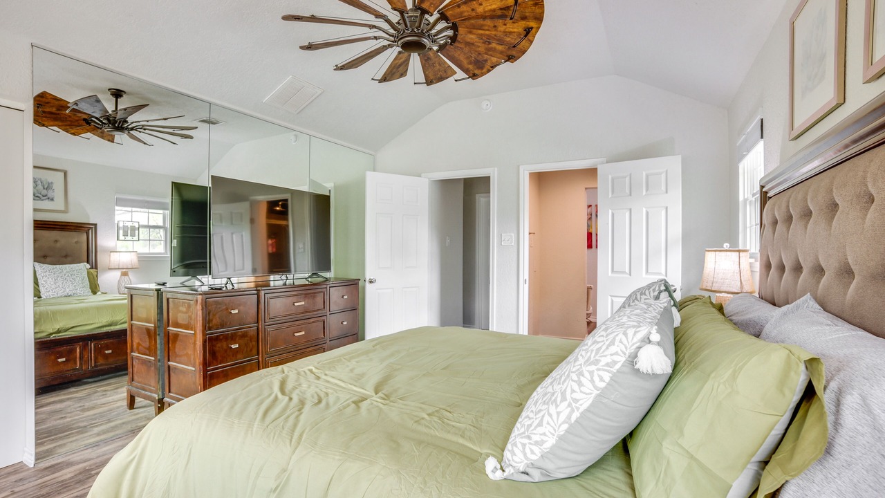 Photo of Bedroom in Conroe
