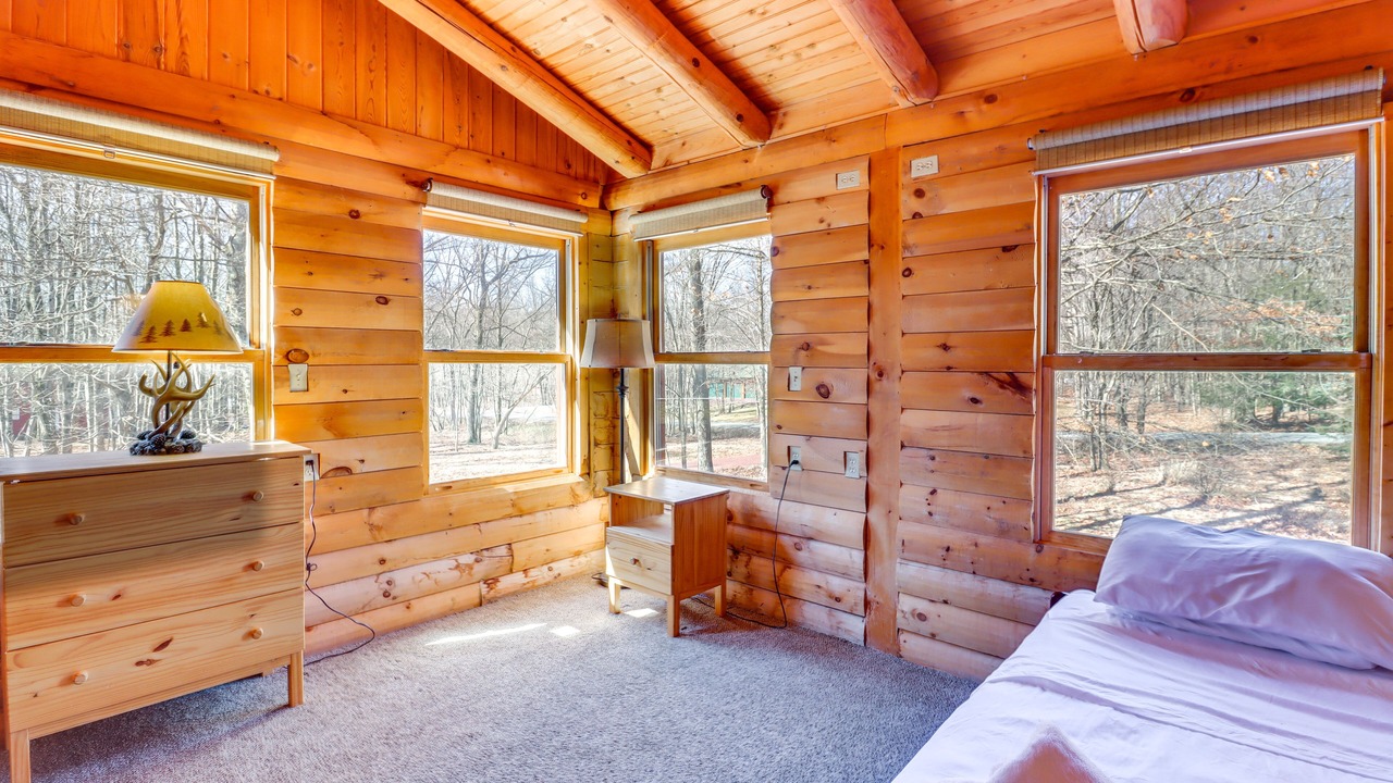 Photo of Bedroom in Briar Crest Woods