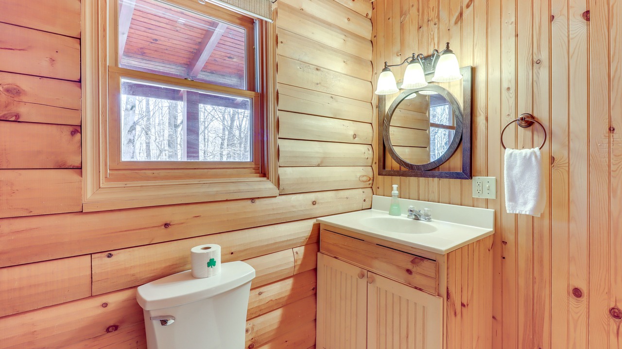 Photo of Bathroom in Briar Crest Woods