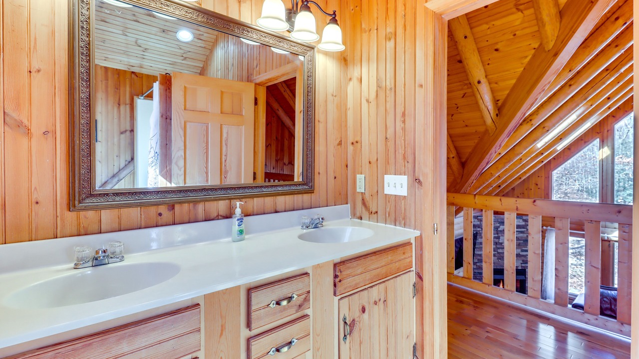 Photo of Bathroom in Briar Crest Woods