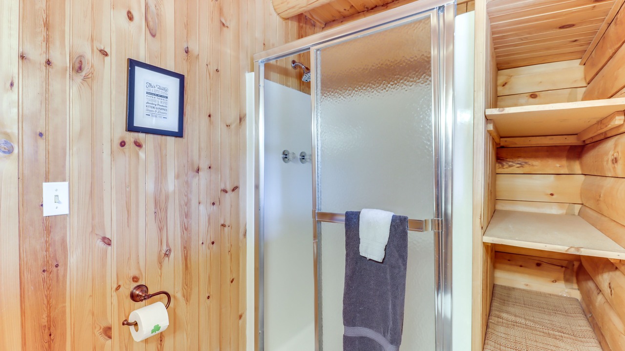 Photo of Bathroom in Briar Crest Woods