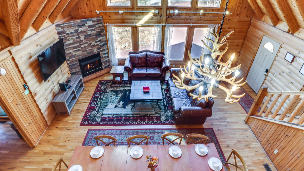 Photo of Livingroom in Briar Crest Woods