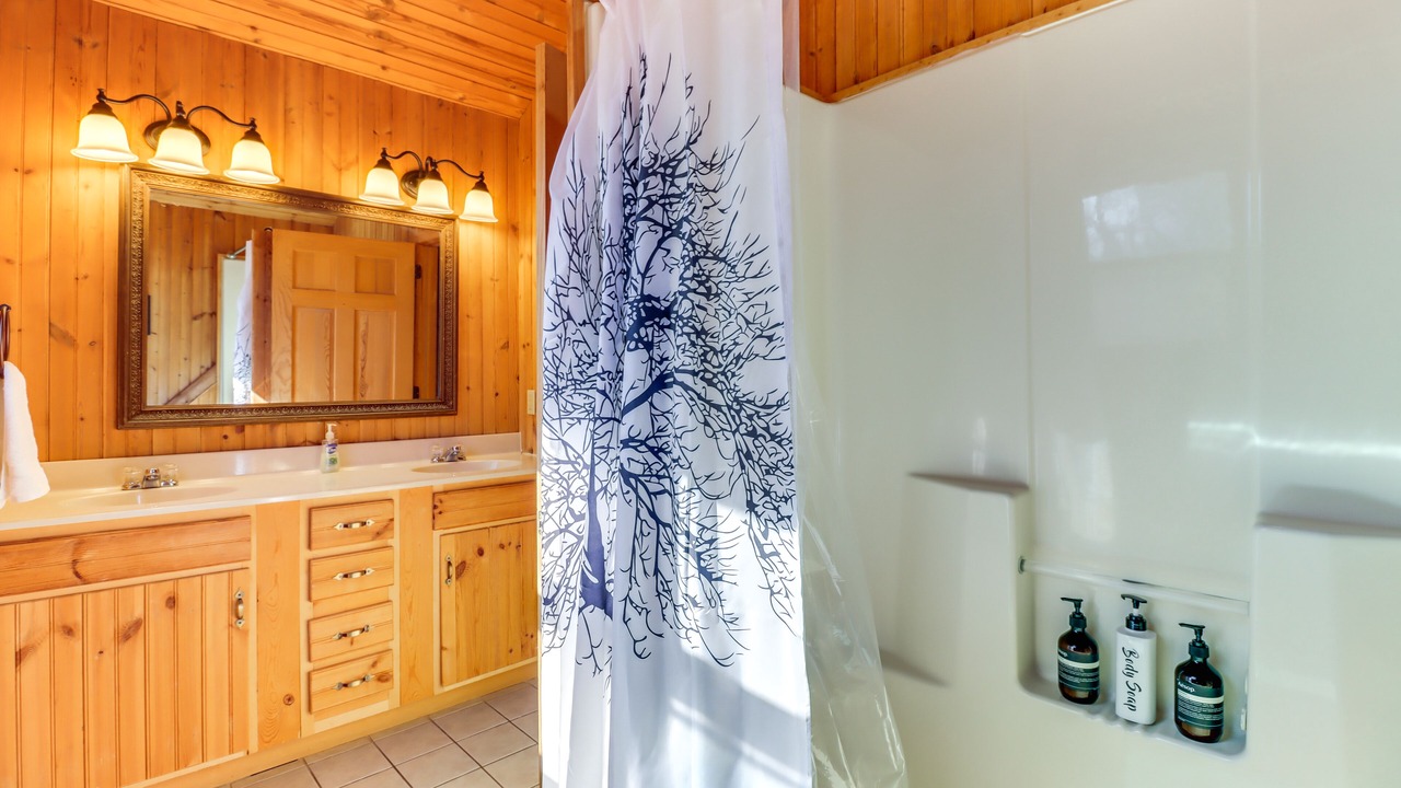 Photo of Bathroom in Briar Crest Woods