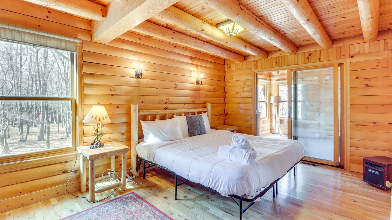 Photo of Bedroom in Briar Crest Woods