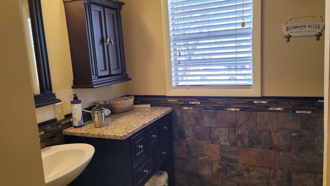 Photo of Bathroom in Vian
