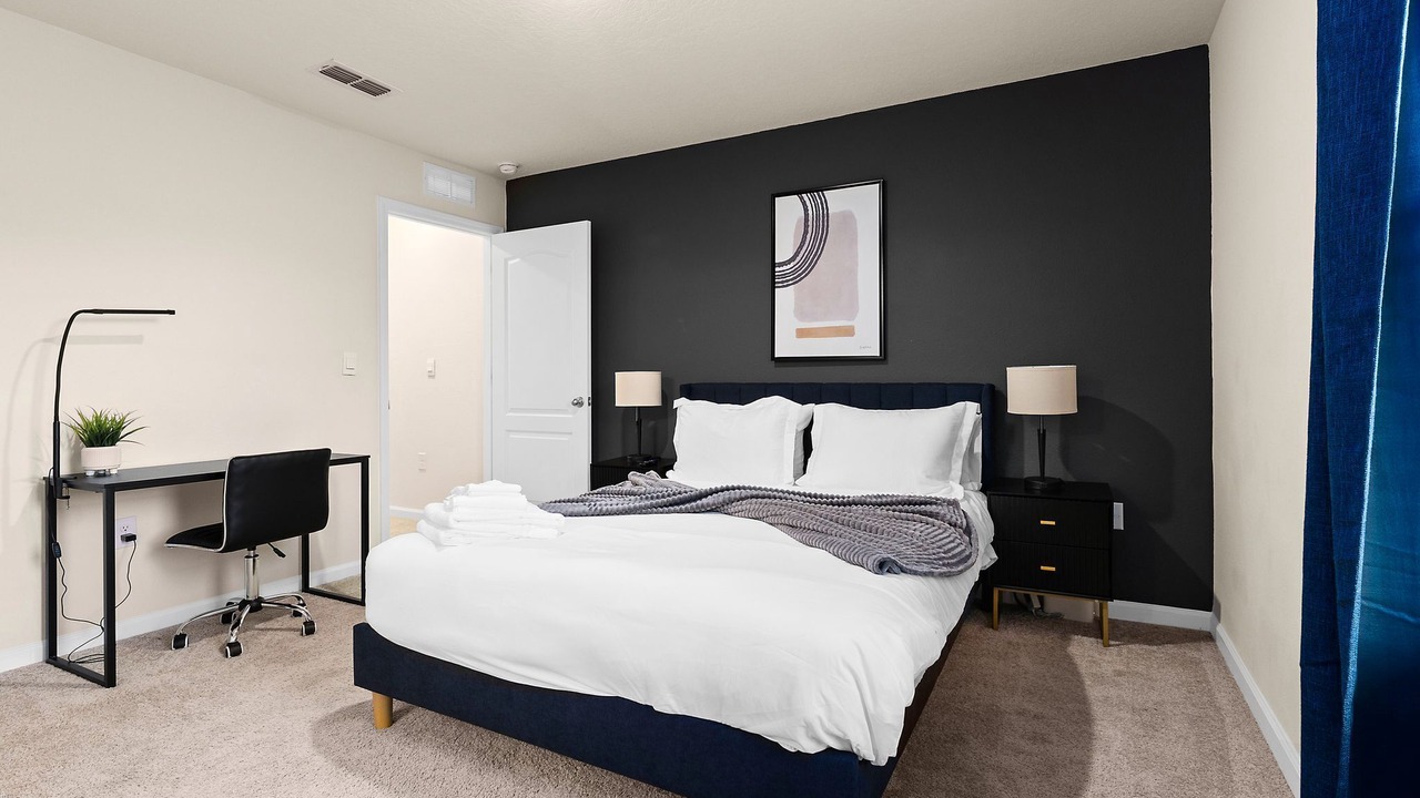 Photo of Bedroom in Baymeadows