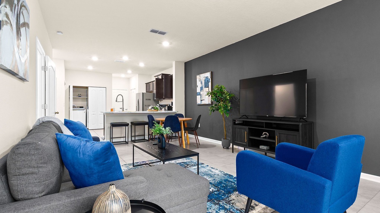 Photo of Livingroom in Baymeadows