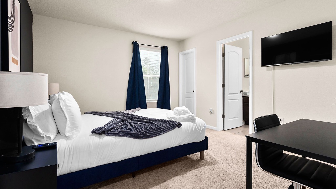 Photo of Bedroom in Baymeadows