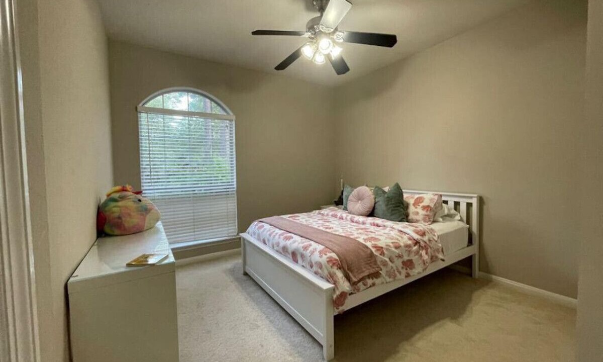 Photo of Bedroom in Alden Bridge