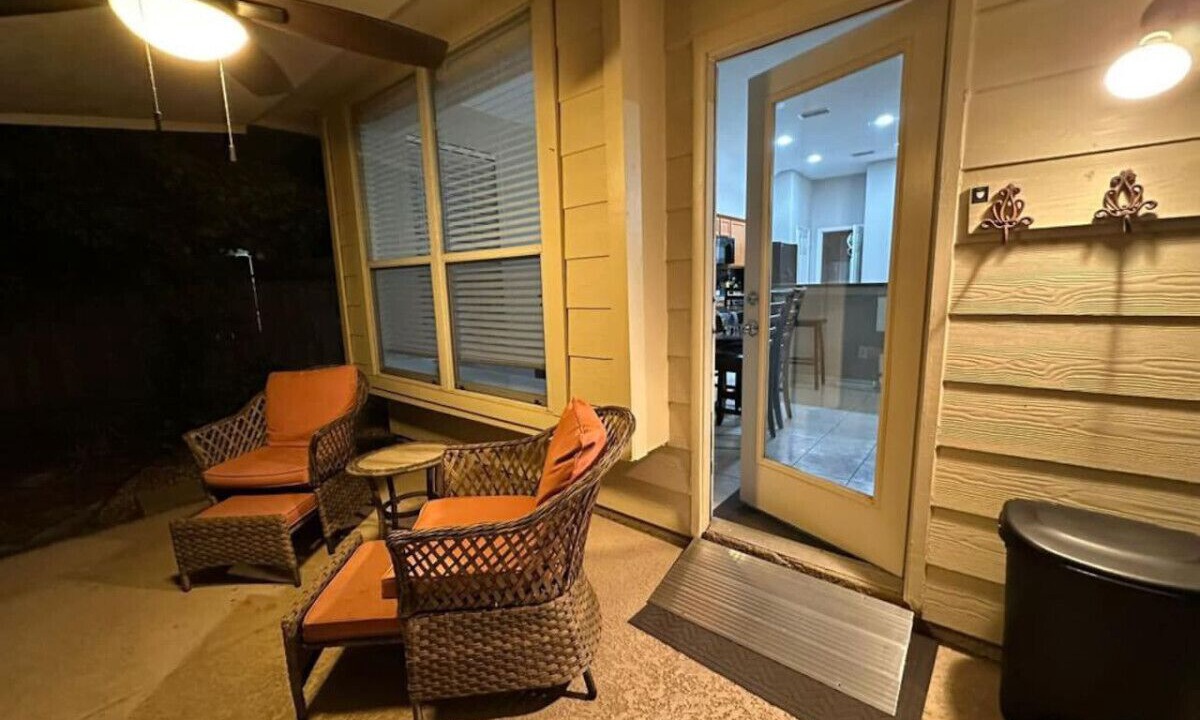 Photo of Patio Balcony in Alden Bridge