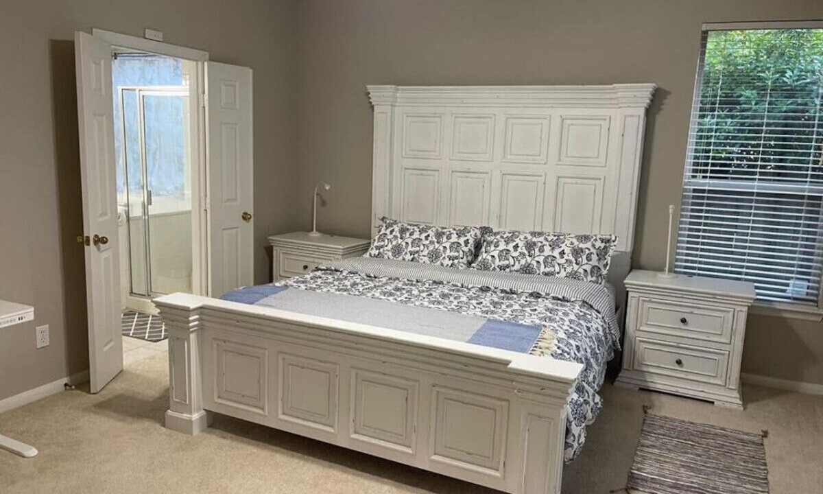 Photo of Bedroom in Alden Bridge