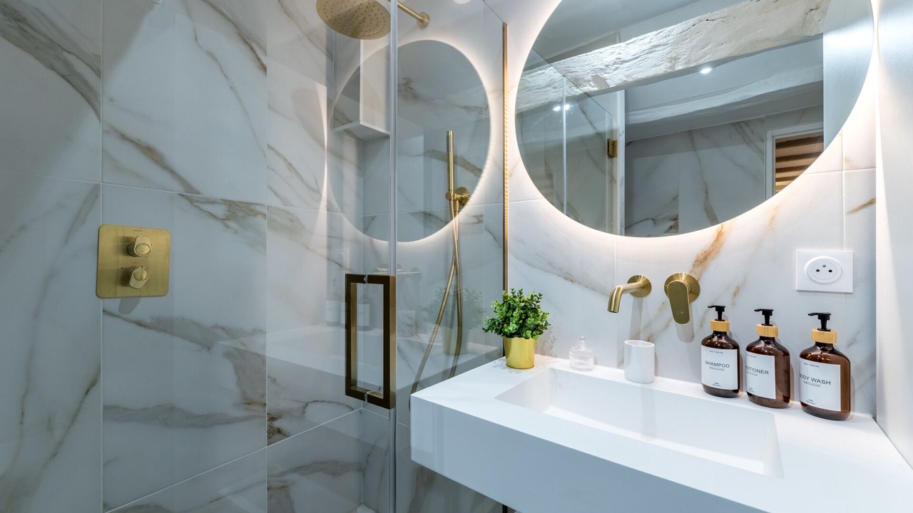 Photo of Bathroom in Quartier Saint-Marc - Croix de Pierre - Saint-Nicaise