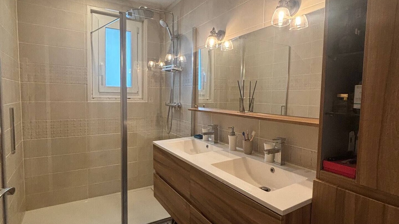 Photo of Bathroom in Vitry-sur-Seine