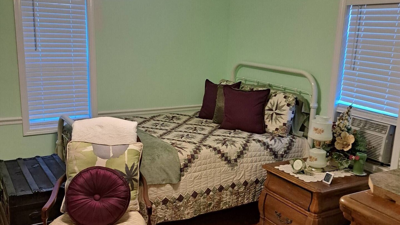 Photo of Bedroom in Newell