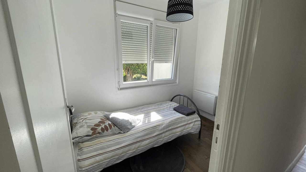 Photo of Bedroom in Folligny