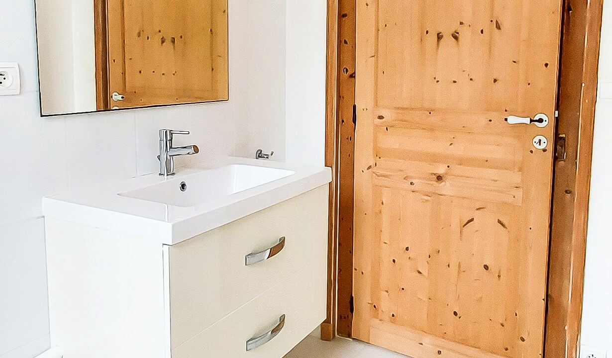 Photo of Bathroom in Saint-Jouin