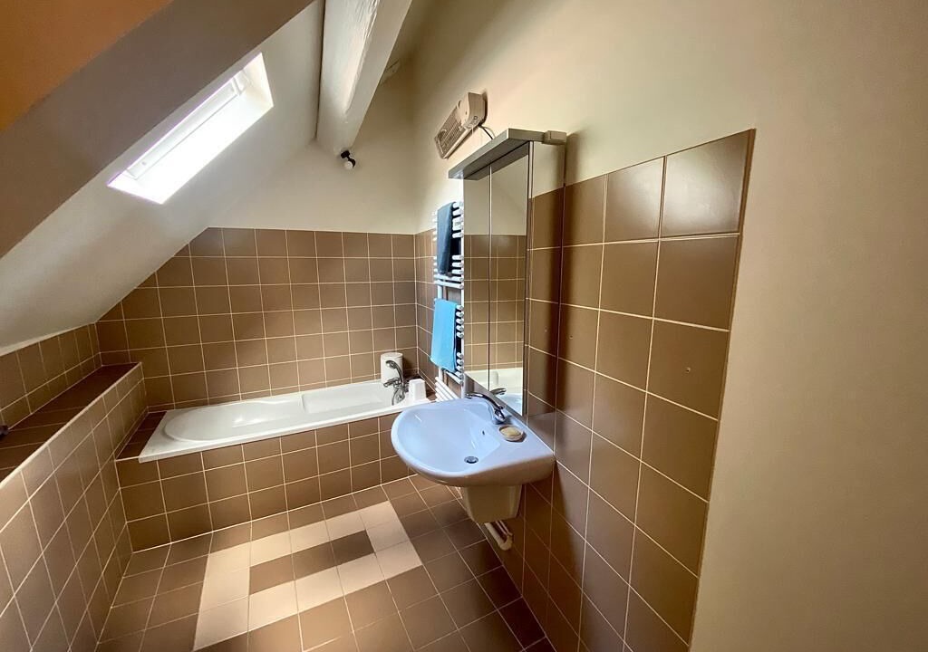 Photo of Bathroom in Boigneville
