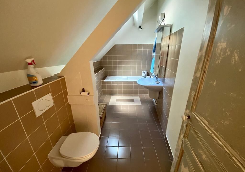 Photo of Bathroom in Boigneville