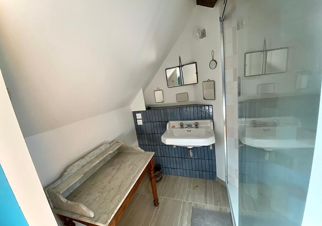 Photo of Bathroom in Boigneville