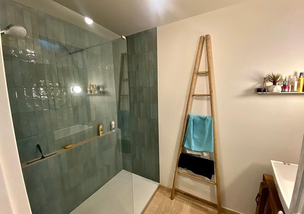 Photo of Bathroom in Boigneville