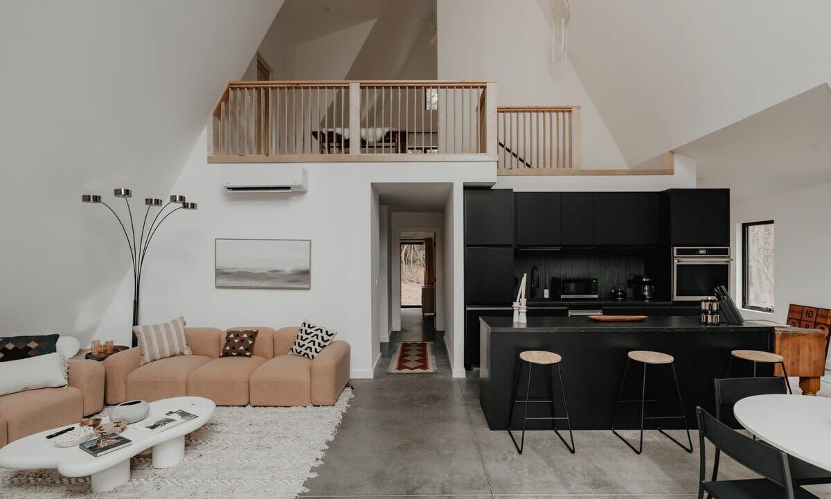 Photo of Livingroom in Round Top
