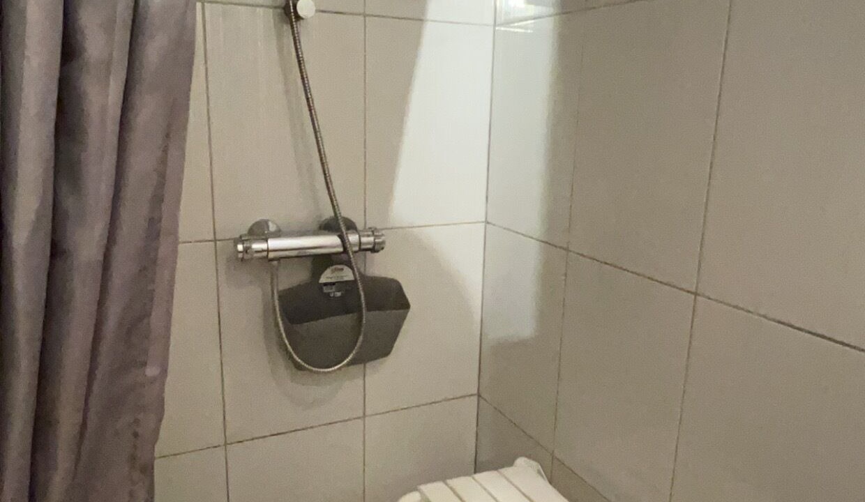 Photo of Bathroom in Peyriac-de-Mer
