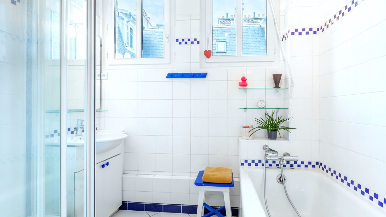 Photo of Bathroom in 18th Arrondissement