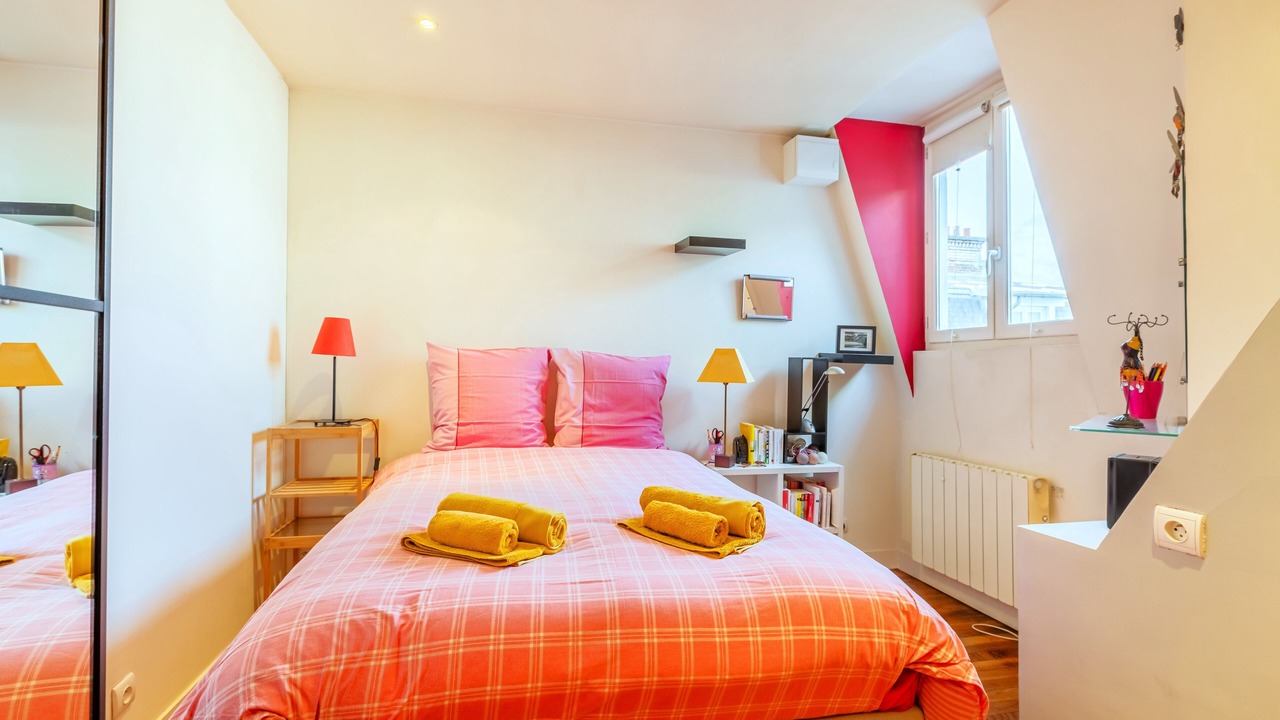 Photo of Bedroom in 18th Arrondissement