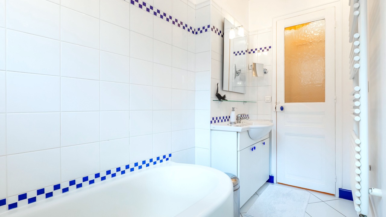 Photo of Bathroom in 18th Arrondissement