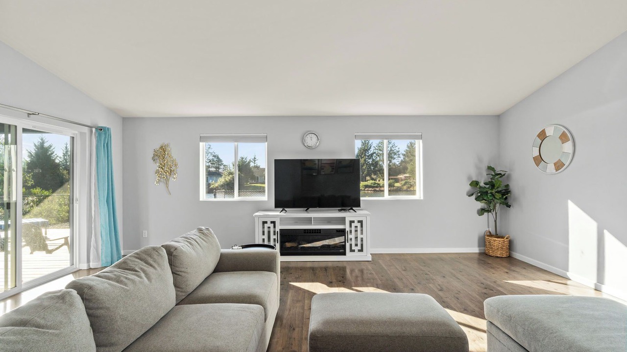 Photo of Livingroom in Ocean Shores
